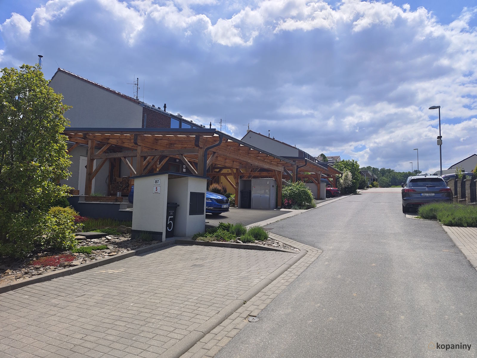 porovnani-kopaniny-spodni-trojdomek-1b